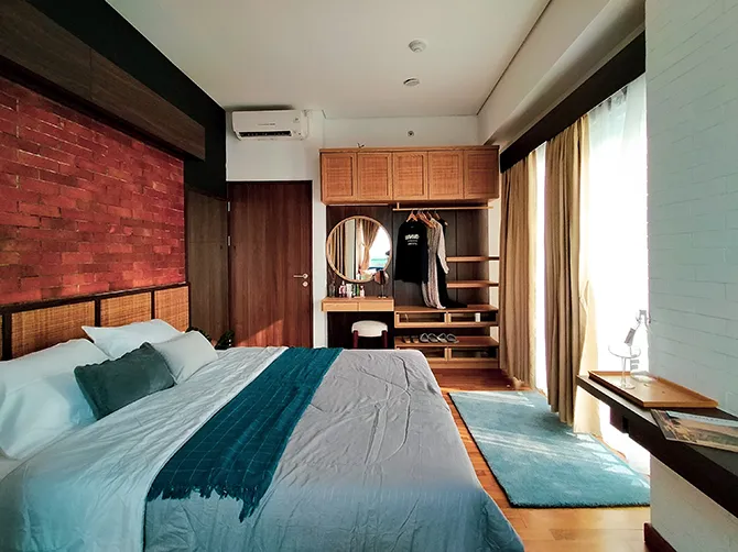 2 BR (BB)